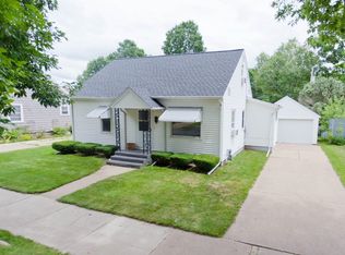 1119 N 8th Ave, Wausau, WI 54401