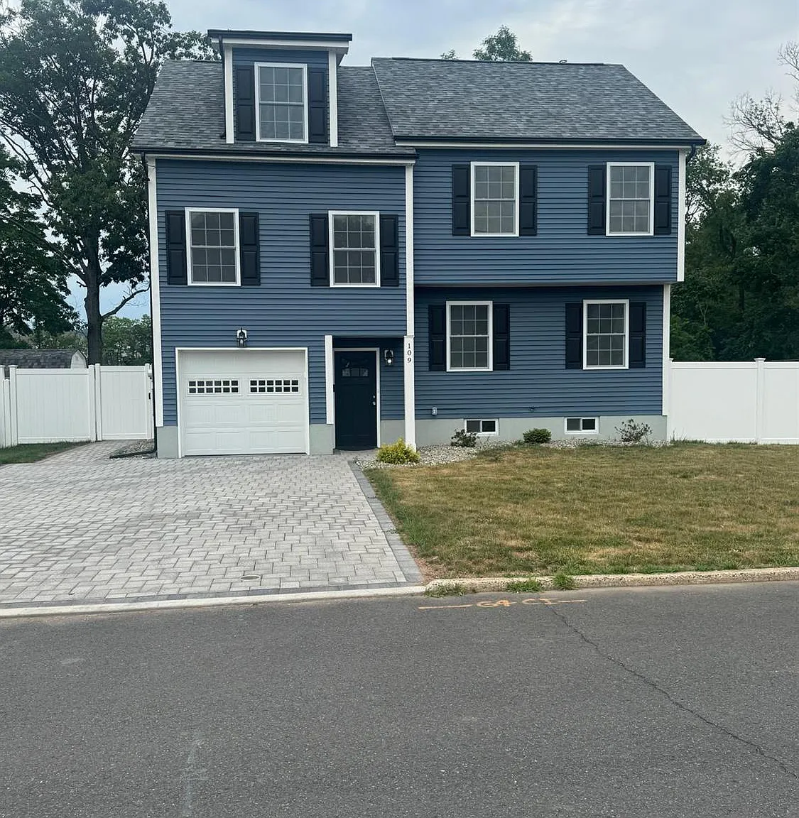 1 bed, 2.0 bath, $4,500 — Photo 1