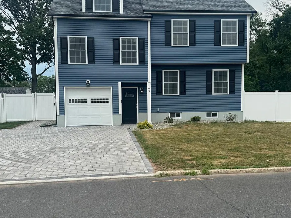 109 Pearl Pl