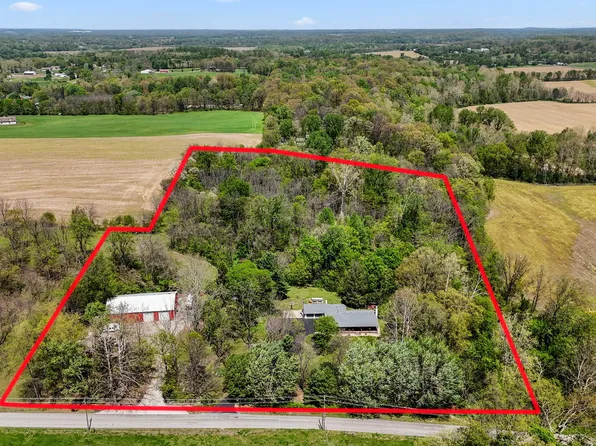 5260 Egbert Rd, Martinsville, IN 46151