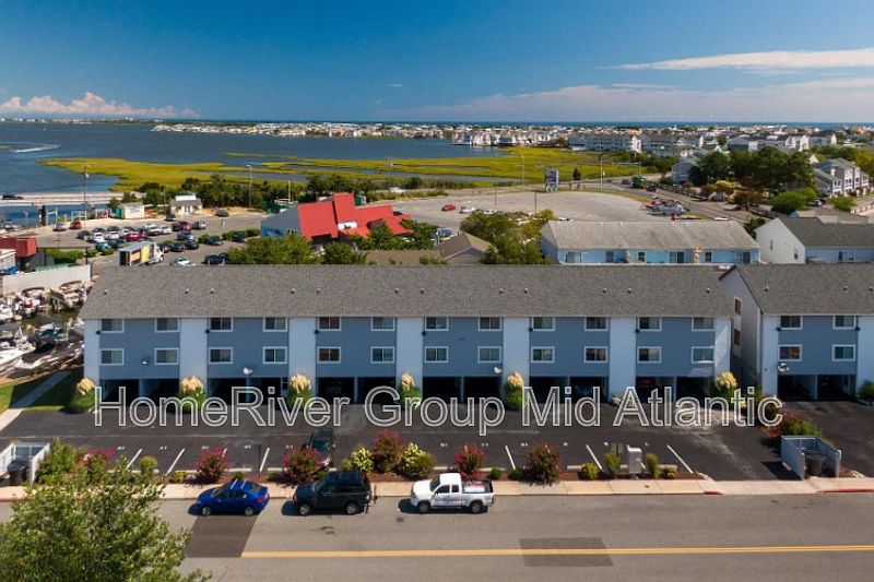 2nd image of 722 Anchor Chain Rd Unit 13