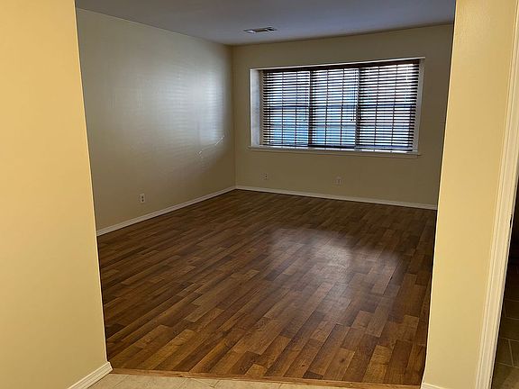 3rd image of 2540 S Florence Ave