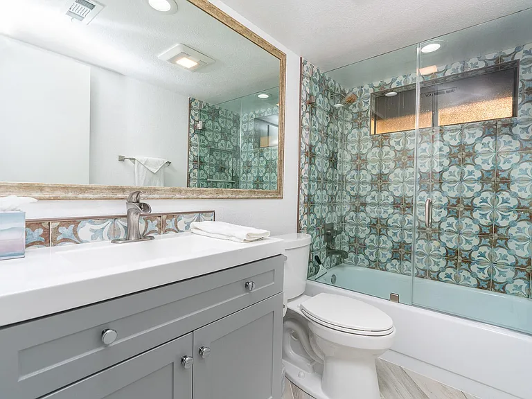 1060 America Way — Photo 32