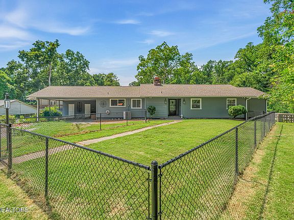 4th image of 106 Plymouth Cir