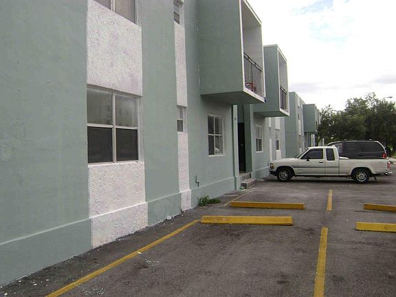 3rd image of 2311 Atlantic Ave APT 03