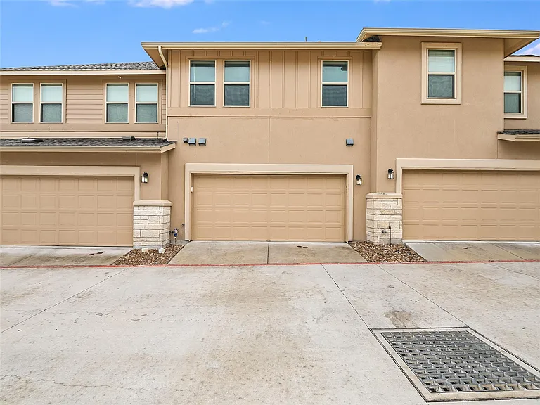 6814 E Riverside Dr #63 — Photo 24