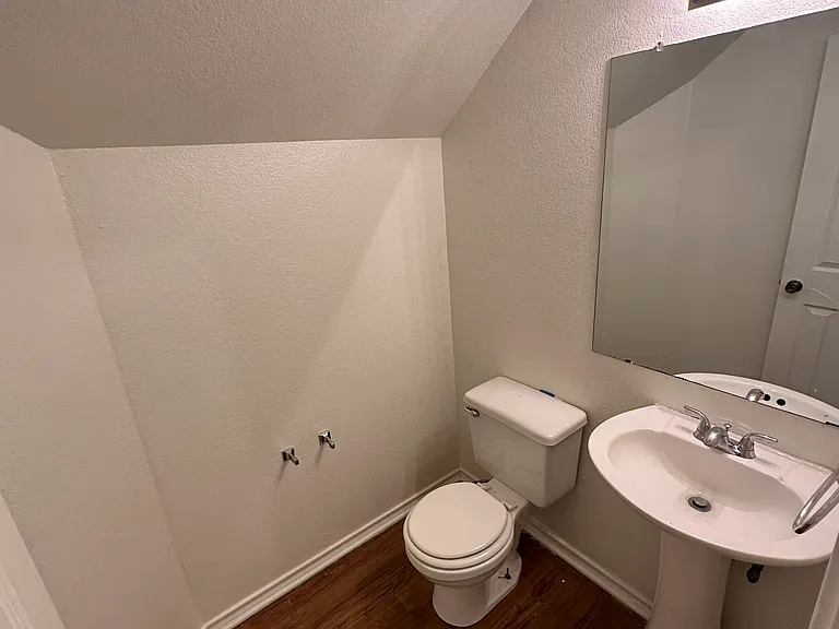 119 Cedargrove St — Photo 5