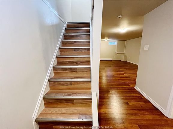 3rd image of 6322 Thornberry Cres