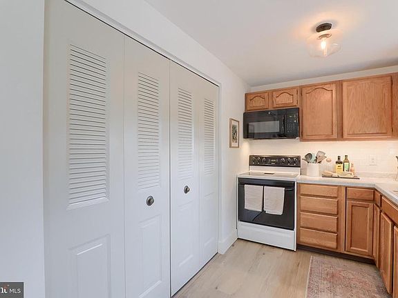 5th image of 932 Eagle Ln