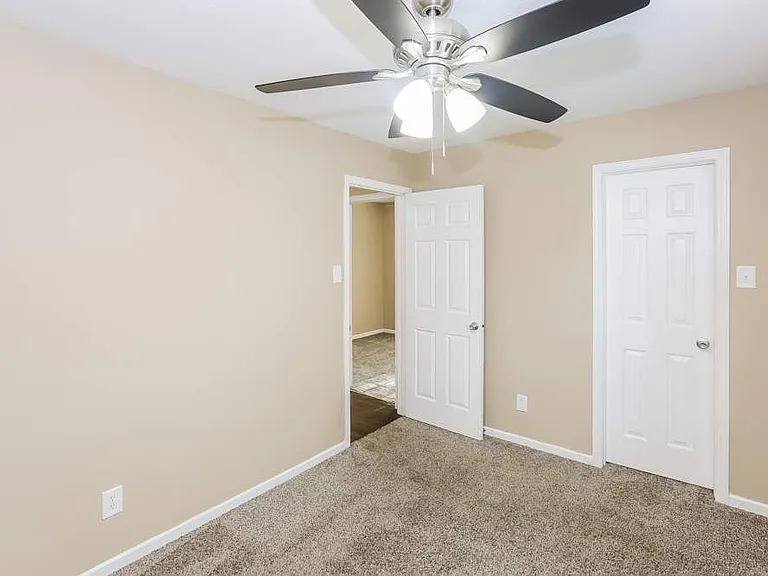 612 N Mulberry St — Photo 7
