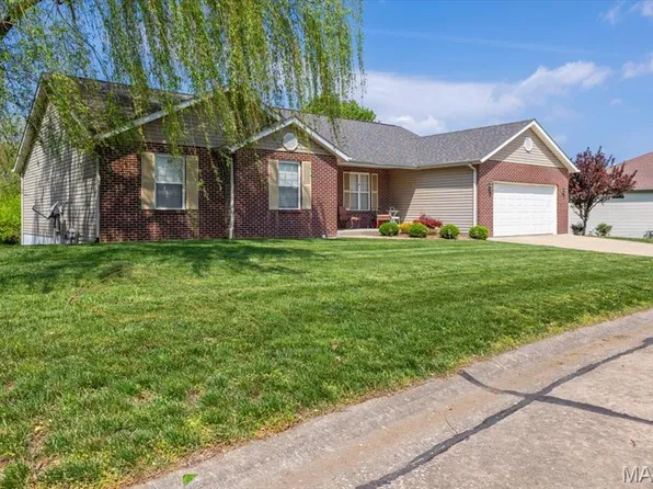 445 Steven Dr, Red Bud, IL 62278