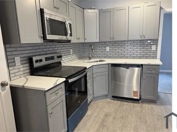 6232 Reedland St, Philadelphia, PA 19142