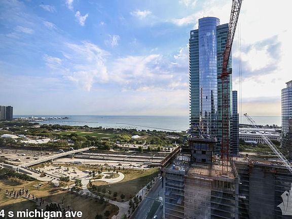 2nd image of 1204 S Michigan Ave #1627