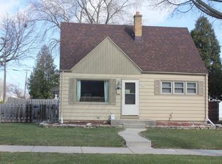 3476 N 97th Pl, Milwaukee, WI 53222