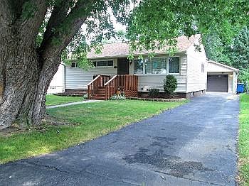 1st image of 15537 Elm St