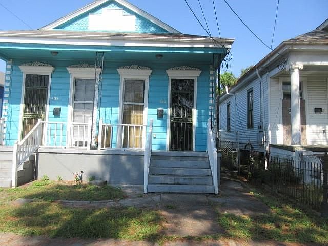 1st image of 433 S Lopez St