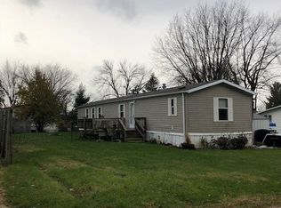 43 Remington Park Dr, East Dubuque, IL 61025
