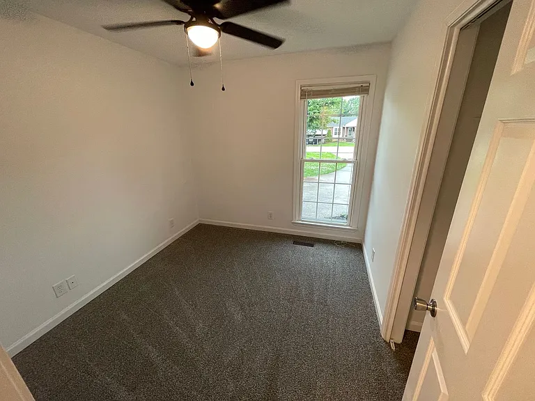 505 Ponder Dr — Photo 17