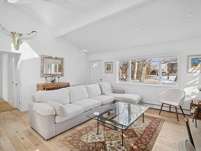 45 Fairlawn Dr — Photo 9