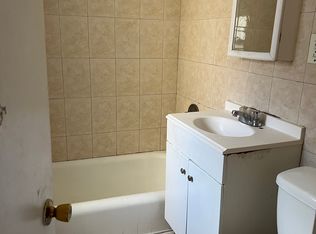 127 69th St APT 1, Guttenberg, NJ 07093