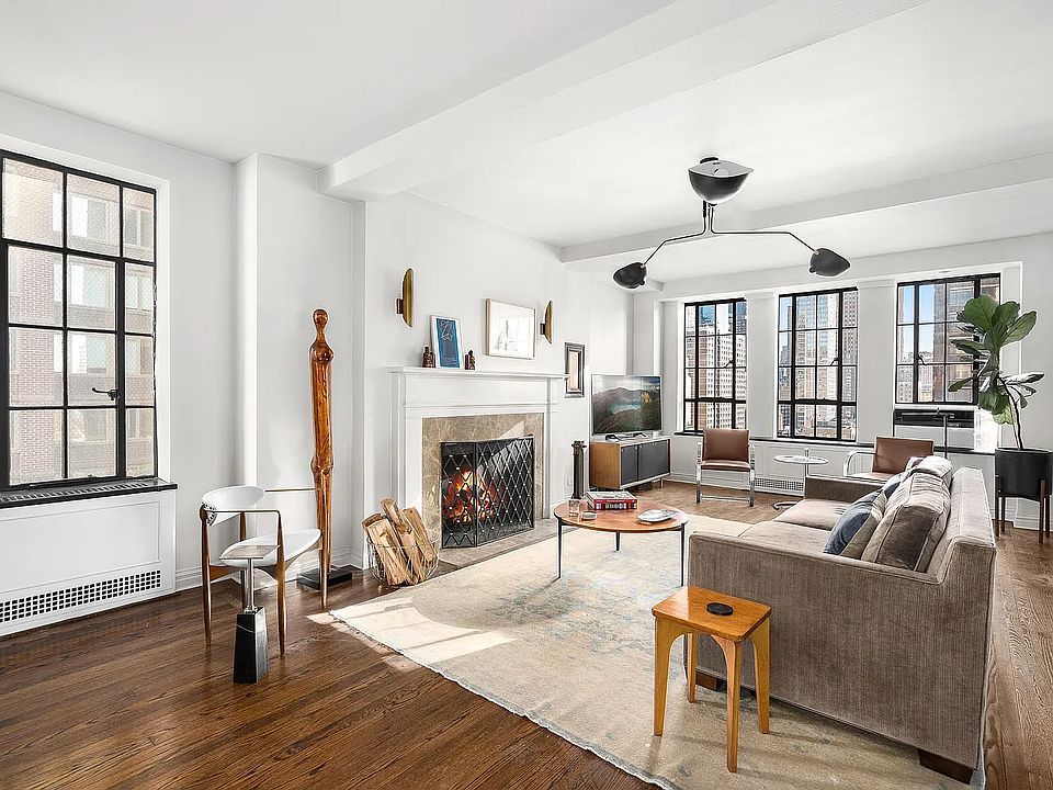 1st image of 340 W 57th St APT 14A