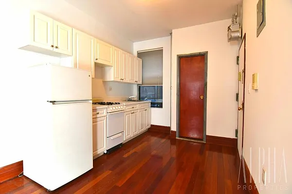 Rented by Alpha Properties NYC I LLC | media 10