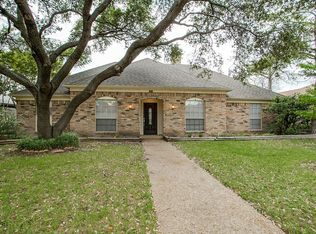 1607 Rainbow Dr, Richardson, TX 75081