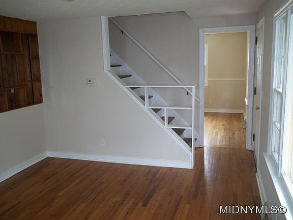 5th image of 112 Green Acres Dr