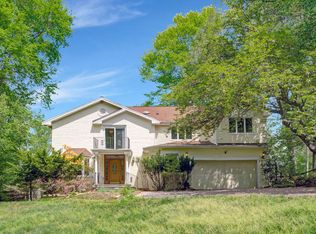 10910 Miller Rd, Oakton, VA 22124