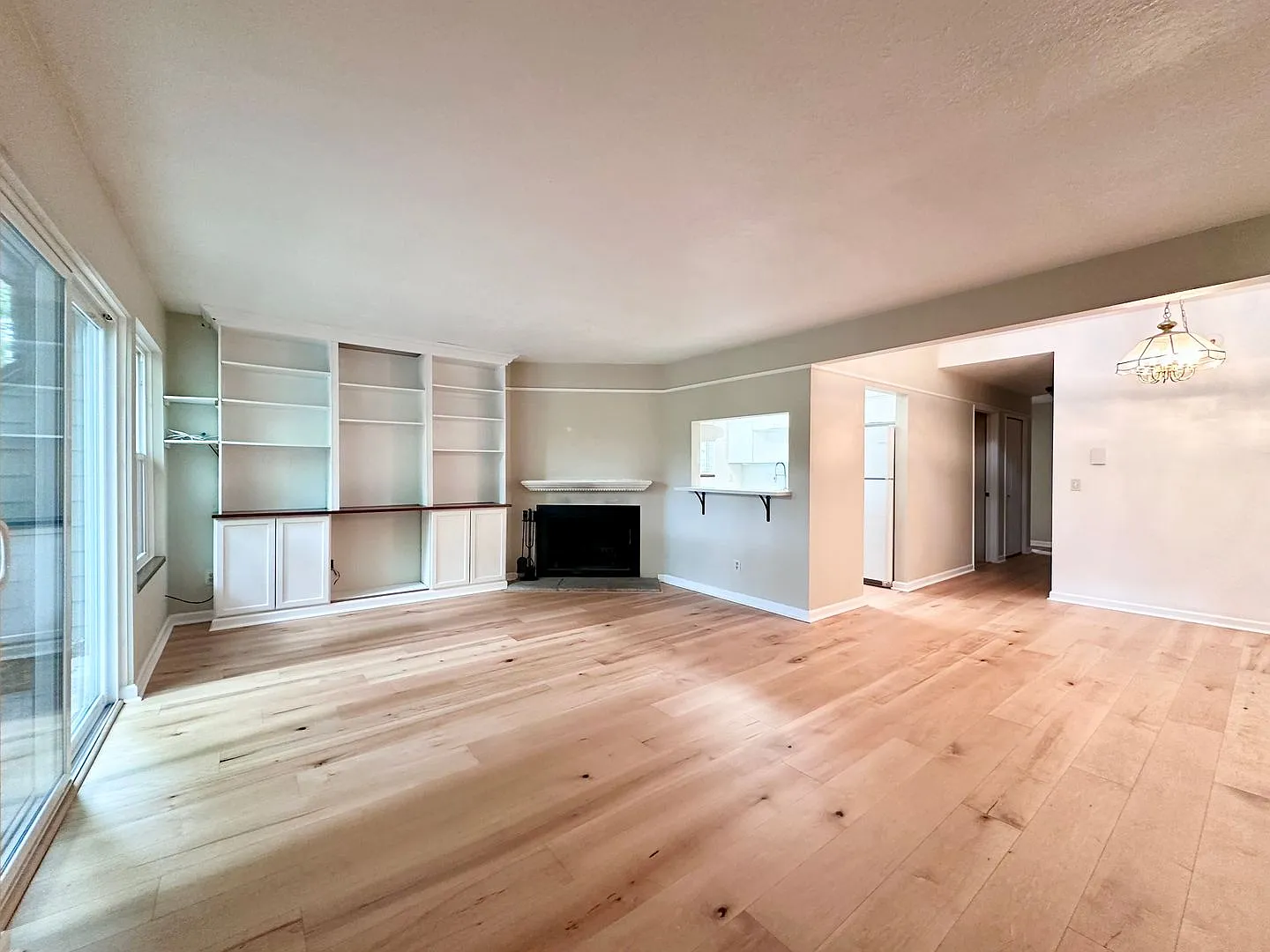 Lake Oswego Condo 2 Bed 1 Bath! — Photo 4