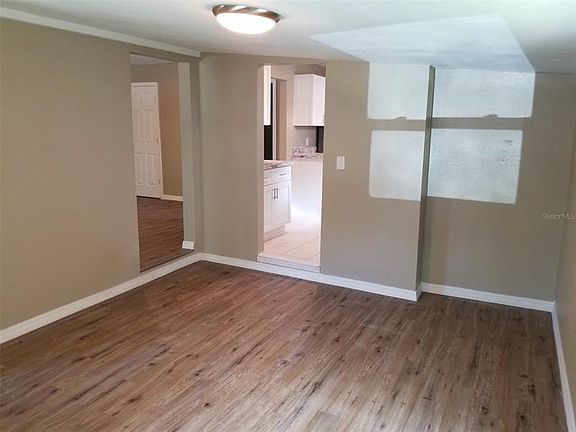 5th image of 630 Belleview Blvd