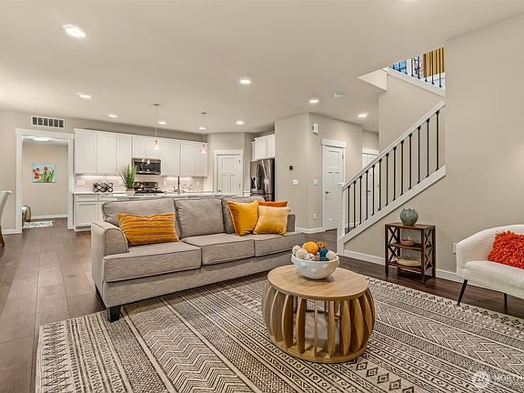 2nd image of 17330 265th Avenue SE
