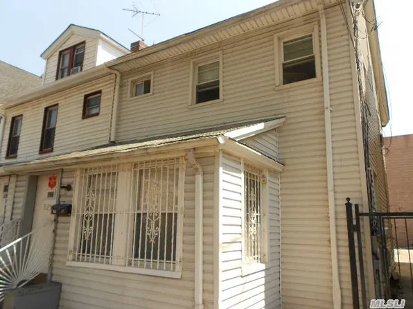 9257 172nd St, Jamaica, NY 11433