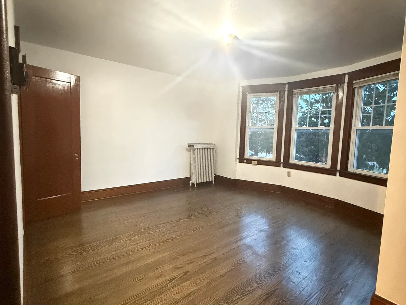3 bed, 1376 sqft, $2,000 — Photo 4