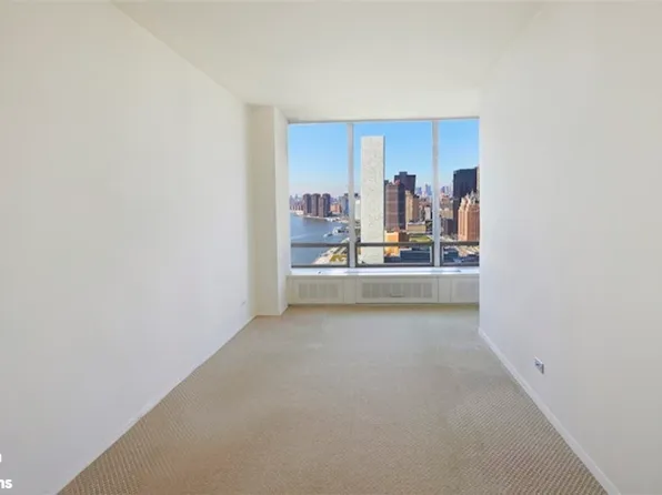 870 United Nations Plaza image 10 of 14