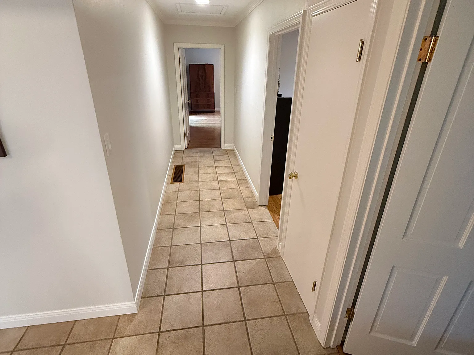 Arbuelo Way, Los Altos — Photo 4