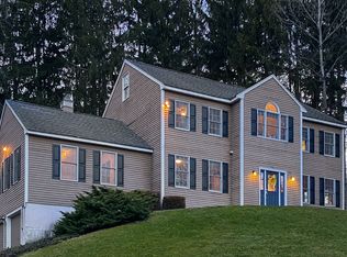 12 Pinehill Rd, Framingham, MA 01701