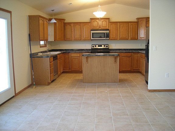 Dining/Kitchen