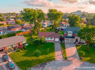 9 Camborne Ave, Toronto, ON M3M 2P9