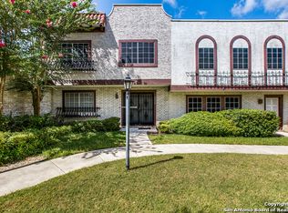 6638 Crown Rdg, San Antonio, TX 78239
