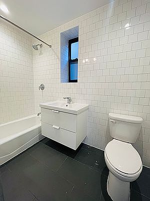 3rd image of 3971 Gouverneur Ave APT 4K
