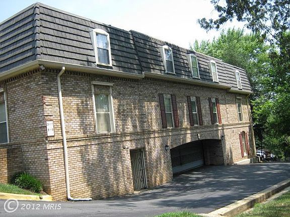 3rd image of 3117 Patrick Henry Dr APT 434