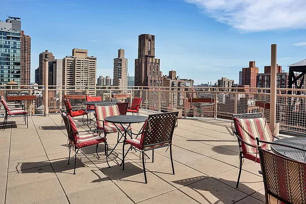 Rented by Compass | media 29