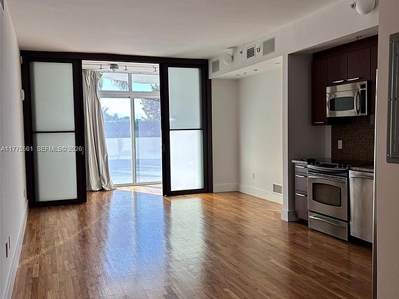5th image of 2001 Meridian Ave APT 309