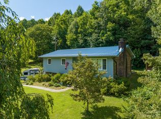 1100 Dupont Rd, Hendersonville, NC 28739