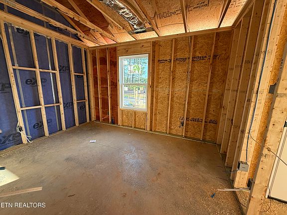 4th image of 7318 Woodpecker Way #37
