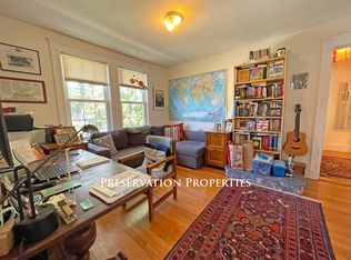 15 Crosby Rd #A, Chestnut Hill, MA 02467