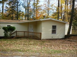 135 Hill St, Greentown, PA 18426