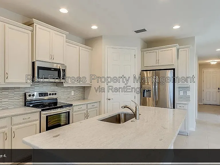 15240 Floresta Ln — Photo 16