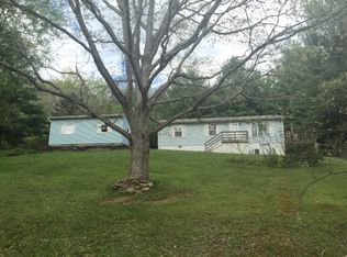 192 Lakeview Dr, Bluefield, VA 24605